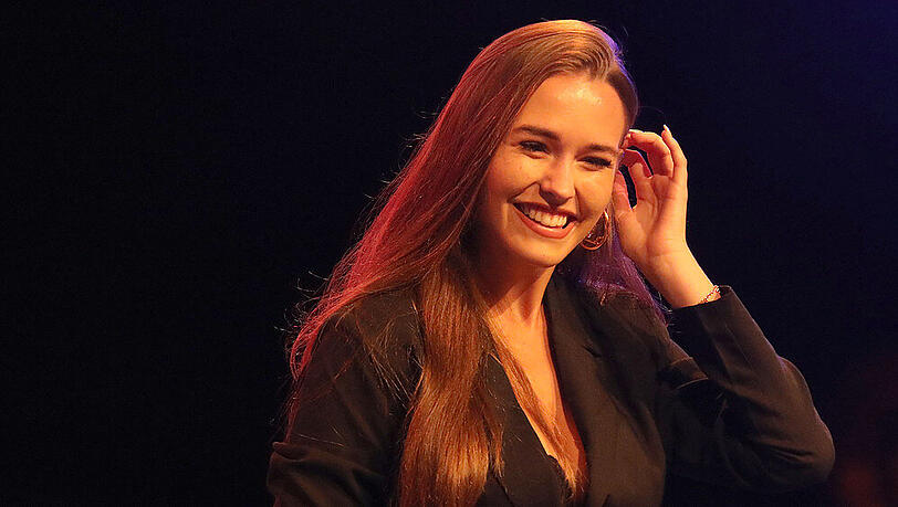 Zieht sie wirklich in den Dschungel? Laura Müller soll bereits als Kandidatin fest stehen. Zieht sie wirklich in den Dschungel? Laura Müller soll bereits als Kandidatin fest stehen.