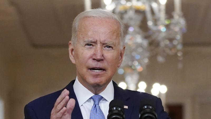 Joe Biden, Präsident der USA, spricht im State Dining Room des Weißen Hauses über den Afghanistan-Abzug.