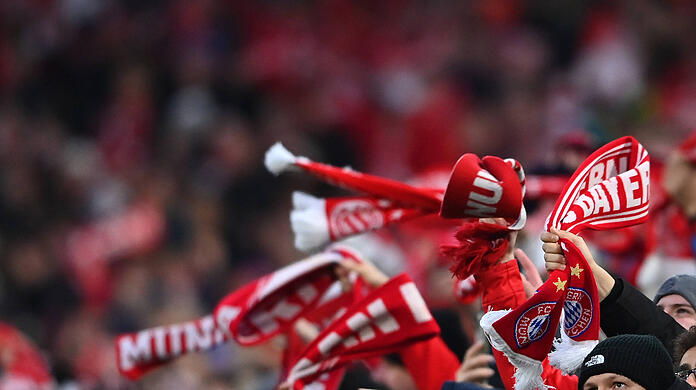 Ein Fan des FC Bayern ist angegriffen worden. (Symbolbild)