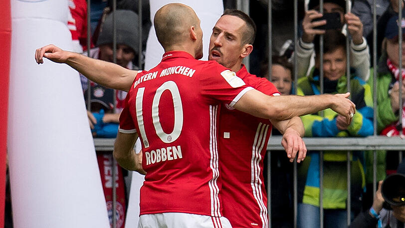 Wie lange jubeln sie noch zusammen für den FCB? Arjen Robben und Franck Ribéry.
