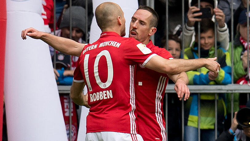 Wie lange jubeln sie noch zusammen für den FCB? Arjen Robben und Franck Ribéry. Wie lange jubeln sie noch zusammen für den FCB? Arjen Robben und Franck Ribéry.