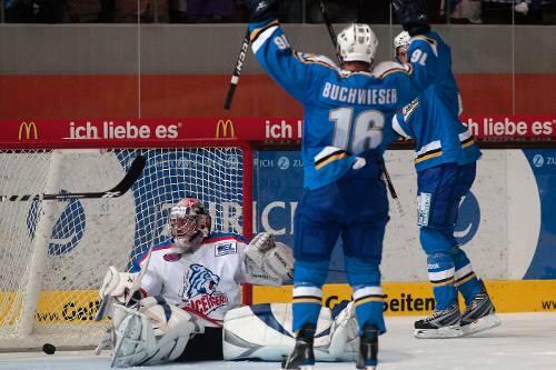 Am Freitag will der EHC wieder bei den Nürnberg Ice Tigers jubeln.