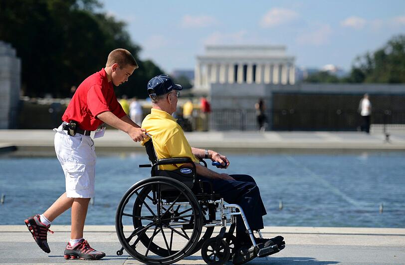 Kriegsveteranen protestieren vor dem World War II Memorial in Washington. Die Bilder.