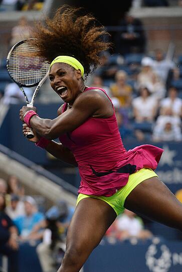 Serena Williams gewinnt gegen die Italienerin Sara Errani mit 6:1, 6:2 und zieht ins Finale der US Open in New York ein. Dort trifft sie auf Wiktoria Asarenka