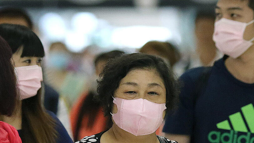 Die Zahl der erfassten Mers-Krankheits- und Todesfälle in Südkorea erhöhte sich auf 181. Die Zahl der erfassten Mers-Krankheits- und Todesfälle in Südkorea erhöhte sich auf 181.