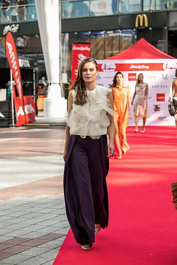 Sophie Hanisch Schöne Münchnerin Flughafen 2018
