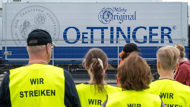 Bereits im Sommer war es bei Oettinger zu einem Warnstreik gekommen. (Archivbild) Bereits im Sommer war es bei Oettinger zu einem Warnstreik gekommen. (Archivbild)