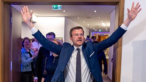 CSU-Politiker Marcus K&ouml;nig konnte sich bei der Stichwahl in N&uuml;rnberg durchsetzen - vielen anderen Amtsinhabern gelang das nicht.