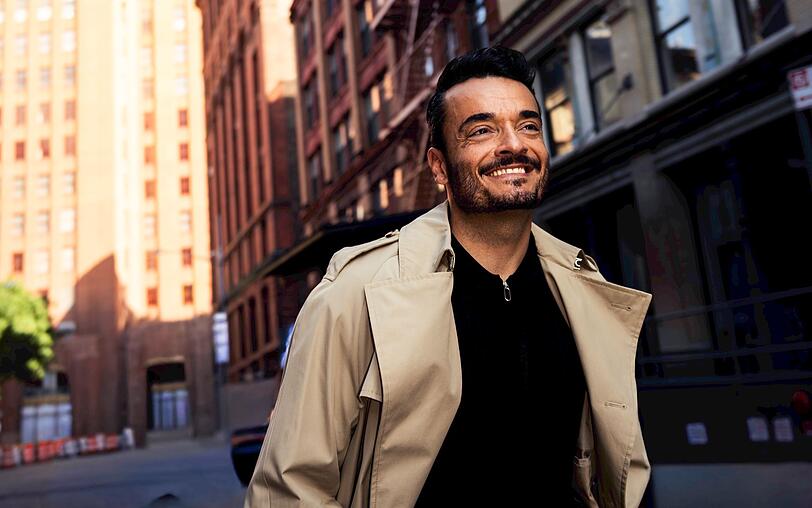 Giovanni Zarrella hat für sein neues Album "größer gedacht als je zuvor": "My Italian Songbook" kommt im März 2027 auf den Markt. Giovanni Zarrella hat für sein neues Album "größer gedacht als je zuvor": "My Italian Songbook" kommt im März 2027 auf den Markt.