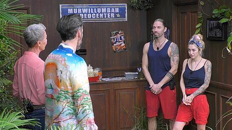 Im "MurwillumBAH Videocenter" gings f&uuml;r Ariel und Gil zur Dschungelpr&uuml;fung.