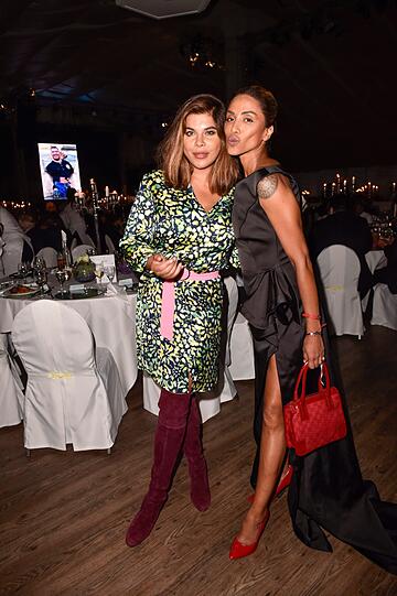 Indira Weis mit Sabrina Setlur