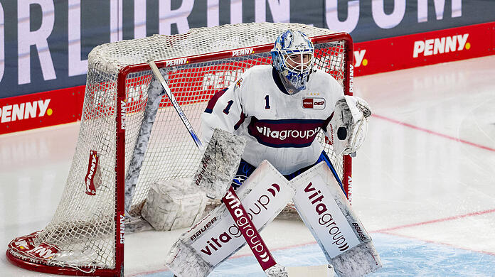 Stand beim Warm-up gegen Frankfurt schon auf dem Eis: Neuzugang Evan Fitzpatrick.