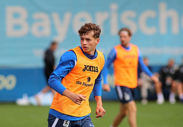 Junglöwe verabschiedet sich: Der 20-jährige Linksverteidiger Finn Fuchs verlässt den TSV 1860 ablösefrei in Richtung Borussia Dortmund II. Junglöwe verabschiedet sich: Der 20-jährige Linksverteidiger Finn Fuchs verlässt den TSV 1860 ablösefrei in Richtung Borussia Dortmund II.