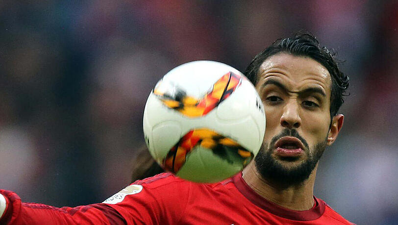 Beim Champions-League-Spiel gegen Dinamo Zagreb hat sich Medhi Benatia eine Muskelverletzung im linken Oberschenkel zugezogen. Beim Champions-League-Spiel gegen Dinamo Zagreb hat sich Medhi Benatia eine Muskelverletzung im linken Oberschenkel zugezogen.