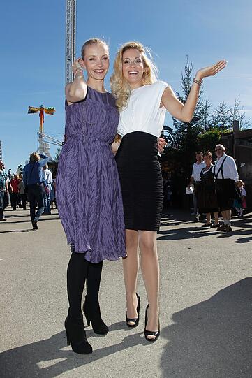 Janin Reinhardt,  Andrea Kaiser