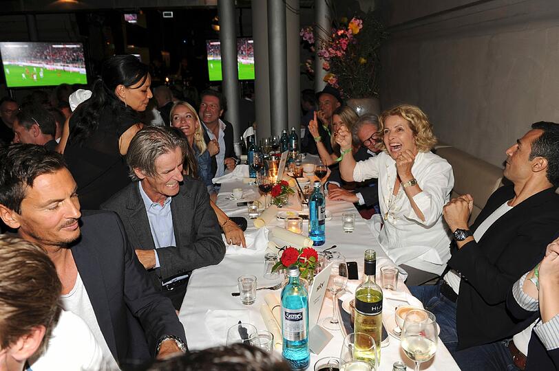 Die Bilder von der Sky Opening Party im "Heart"' .
