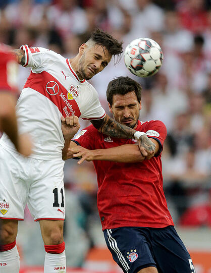 Mats Hummels - Note 3: Wieder ein Fall für die Startelf. Diesmal auf der Bank: Süle, Bayerns dritter Innenverteidiger und laut Kovac &bdquo;auf einer Stufe&ldquo; mit den 2014er-Weltmeistern. Hummels meist aufmerksam gegen Gomez. Guter Kopfball, den VfB-Torwart Zieler nur eben so von der Linie kratzen konnte (56.).