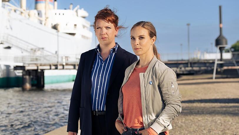 Die Rostocker Kommissarinnen Katrin König (Anneke Kim Sarnau) und Melly Böwe (Lina Beckmann) suchen im "Polizeiruf 110: Diebe" eine Junkie-Mutter und ihre Tochter. Die Rostocker Kommissarinnen Katrin König (Anneke Kim Sarnau) und Melly Böwe (Lina Beckmann) suchen im "Polizeiruf 110: Diebe" eine Junkie-Mutter und ihre Tochter.