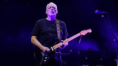 David Gilmour mit seiner ber&uuml;hmten "Black Strat".