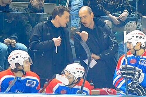 Tiger-Dompteure: Andreas Brockmann, &bdquo;Co&ldquo; Derek Mayer (r.).