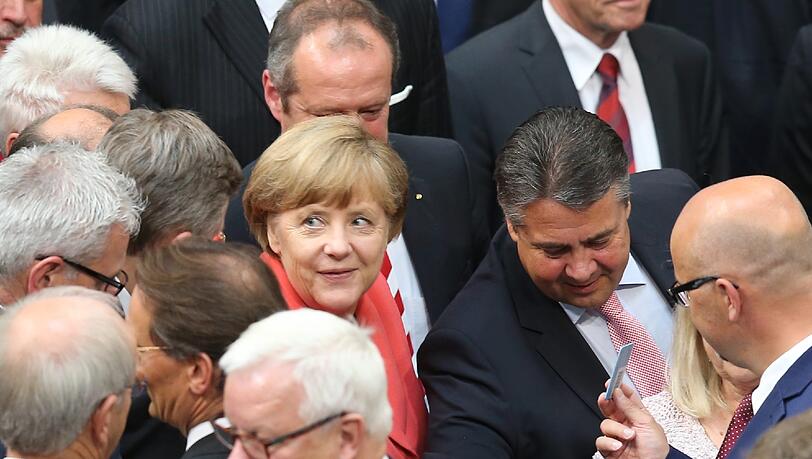 Die Abstimmung über das dritte Hilfspaket am Mittwoch könnte für Angela Merkel eine erneute Schlappe bedeuten.