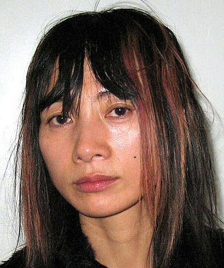 Dieser Mugshot zeigt tatsächlich Bai Ling im Februar 2008. Sie hatte am Flughafen von L.A. Gegenstände im Wert von 16 Dollar mitgehen lassen.