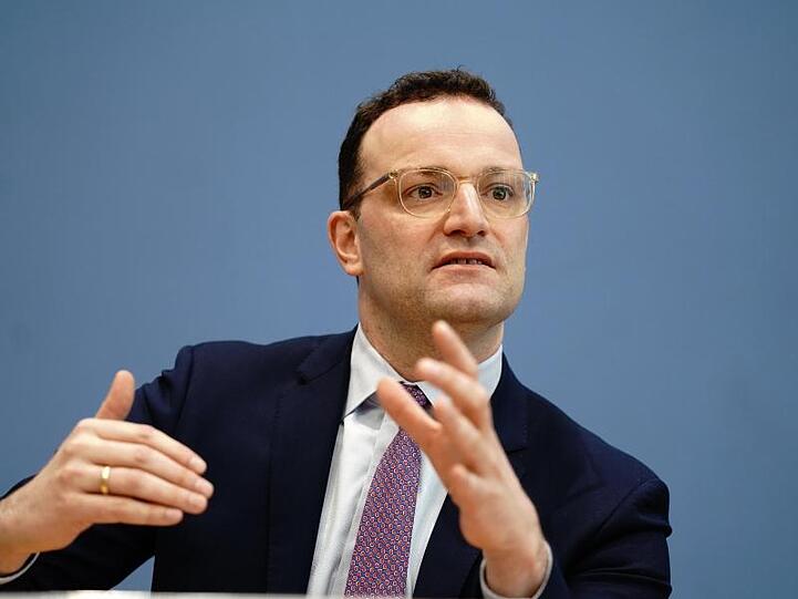 Bundesgesundheitsminister Jens Spahn hat mit Gesundheitsexperten die aktuelle Lage zum Coronavirus diskutiert.