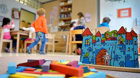 Ab 19. Oktober soll es jeden Donnerstag Mahnwachen vor Kitas geben. Das hat die Gewerkschaft Verdi angekündigt. (Symbolbild)