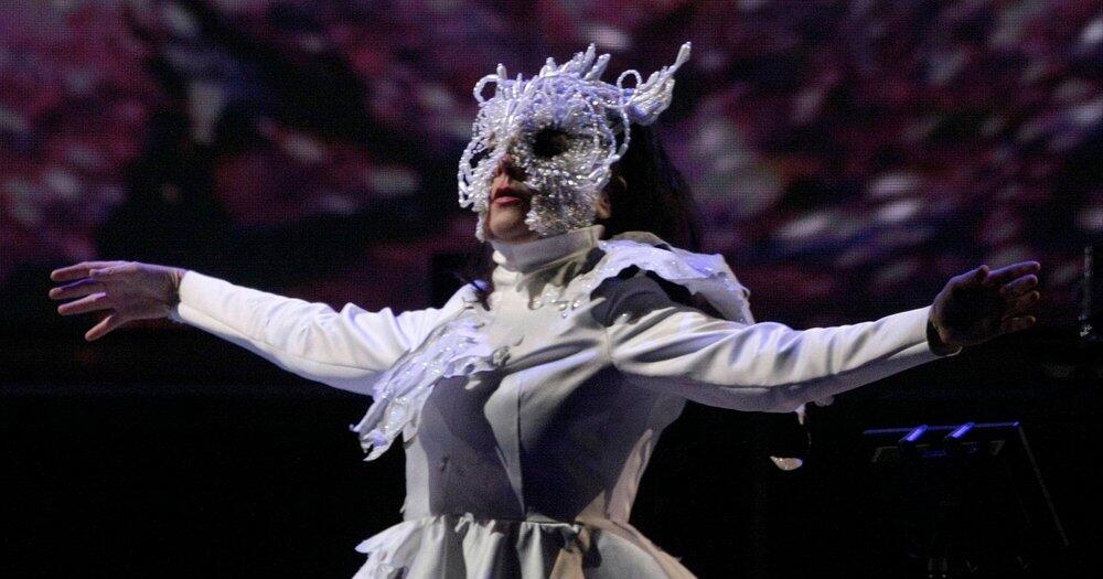 60-jahre-bj-rk-naturgewalt-mit-mikrofon