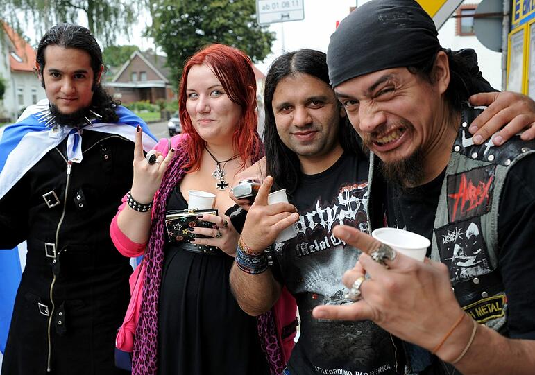 Sie freuen sich schon riesig auf die Stars der Metal-Szene, wie zum Beispiel...