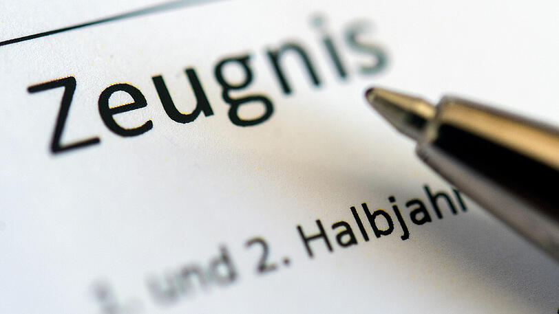 Für die bayerischen Schüler ist der Freitag Zeugnis-Tag.