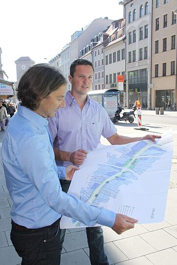 Die Planer: Florian Hochstätter (li.) und Michael Schaller vom Baureferat haben die Tal-Umgestaltung geplant und geleitet. Wie schon zuvor bei der Umgestaltung der Sendlinger Straße mit ihrer neuen Mini-Fußgängerzone.