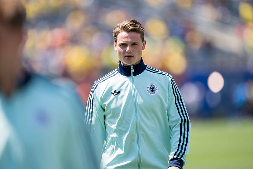 Jonas Urbig durfte in Nordamerika erstmals Turnierluft schnuppern als Trainingstorhüter. Jonas Urbig durfte in Nordamerika erstmals Turnierluft schnuppern als Trainingstorhüter.