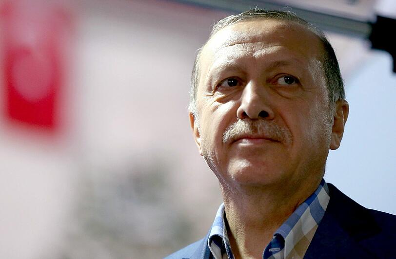 Staatspräsident Recep Tayyip Erdogan hatte am 20. Juli einen dreimonatigen Ausnahmezustand verhängt. Seitdem kann er per Dekret regieren. Foto: Stringer