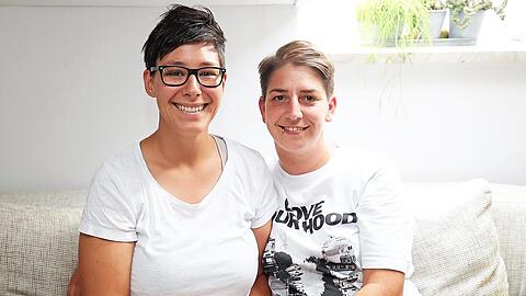 Für Tina (links) und Madlen Winterer ist Landshut der Ort, an dem sie sich angekommen fühlen.