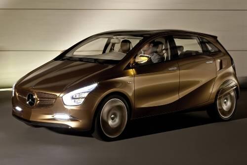 Mit dem Notstromaggregat auf Reisen: Ein Range Extender inder Studie BlueZero Plus soll bis zu 600 Kilometer Reichweite ermöglichen.