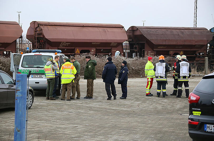 Bilder vom Bomben-Fundort in Mühldorf. Während Bauarbeiten wurde eine rund 80 Kilogramm schwere Fliegerbombe entdeckt.