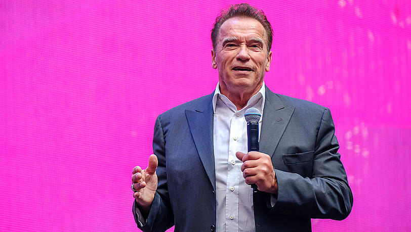 Arnold Schwarzenegger hat eine Botschaft für alle, die trotz Warnungen von Behörden immer noch in Parks und an den Strand gehen Arnold Schwarzenegger hat eine Botschaft für alle, die trotz Warnungen von Behörden immer noch in Parks und an den Strand gehen