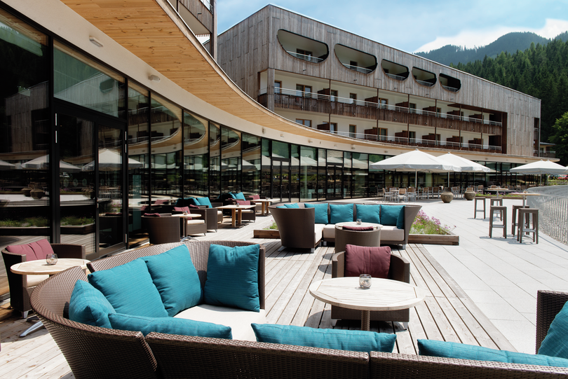 Außenterrasse Travel Charme Bergresort Werfenweng