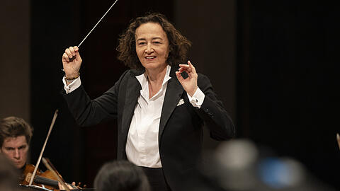 Die Dirigentin Natalie Stutzmann im Herkulessaal. Im Winter bringt sie Gounods „Faust“ im Nationaltheater heraus.