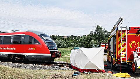 Auch die Feuerwehr war nach dem Unfall im Einsatz.