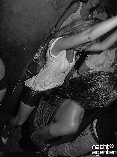 "Hip Hop Don't Stop w/ Martina McFlyy" im Crux am Samstag, den 8. September. Alle Bilder von dieser Party gibts hier: www.nachtagenten.de.
