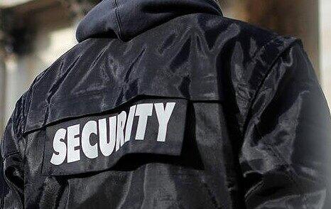 Security an allen Ecken und Enden. 100 zusätzliche Kräfte sorgen am Sonntag beim Derby für die Sicherheit im Stadion.