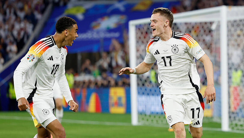 Mehr als nur Hoffnungsträger: Jamal Musiala (l.) und Kumpel Florian Wirtz (r.) dominierten den EM-Auftakt gegen Schottland. Mehr als nur Hoffnungsträger: Jamal Musiala (l.) und Kumpel Florian Wirtz (r.) dominierten den EM-Auftakt gegen Schottland.