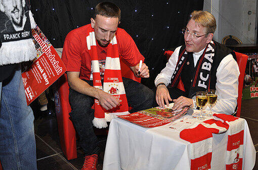 Da gibt's doch gleich die Ehrenmitgliedschaft bei den Red Bulls Taubenbach für Ribéry.