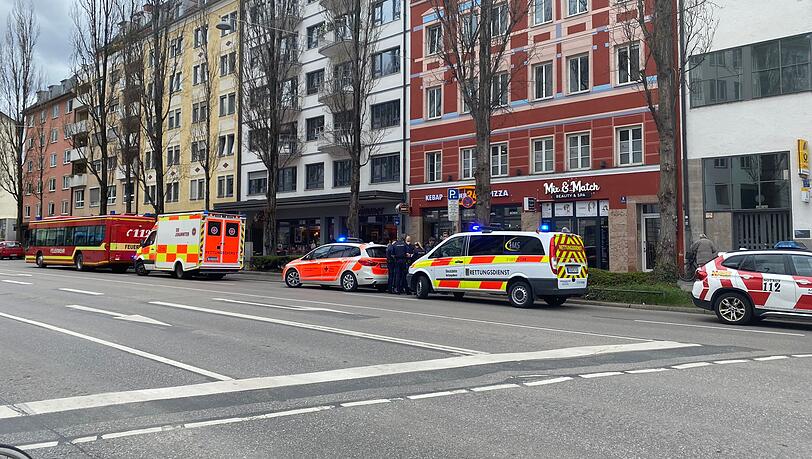 Zahlreiche Einsatzkräfte waren zum Goetheplatz ausgerückt.