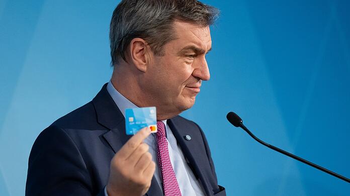 Der bayerische Ministerpräsident Markus Söder (CSU) bei der Ankündigung der Bezahlkarte für Geflüchtete im März