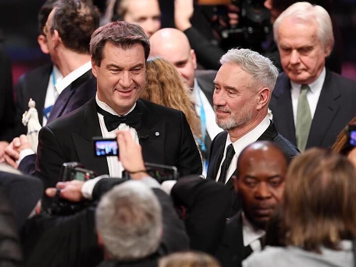 Roland Emmerich und Markus Söder nach der Preisverleihung.