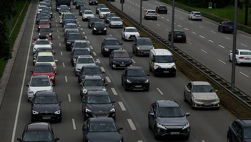 Autos auf dem Mittleren Ring