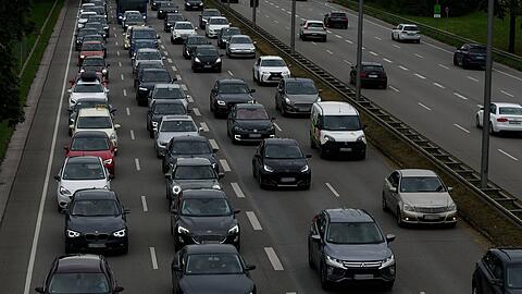 Autos auf dem Mittleren Ring